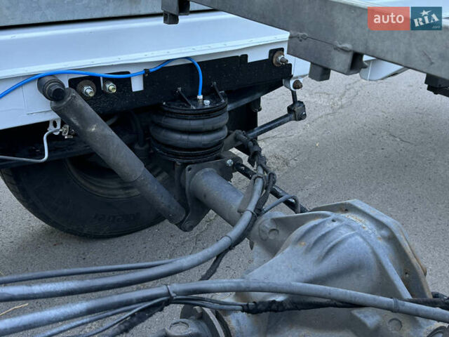Белый Мерседес Sprinter, объемом двигателя 2.9 л и пробегом 697 тыс. км за 13400 $, фото 23 на Automoto.ua