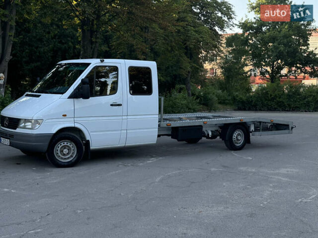 Белый Мерседес Sprinter, объемом двигателя 2.9 л и пробегом 697 тыс. км за 13400 $, фото 2 на Automoto.ua