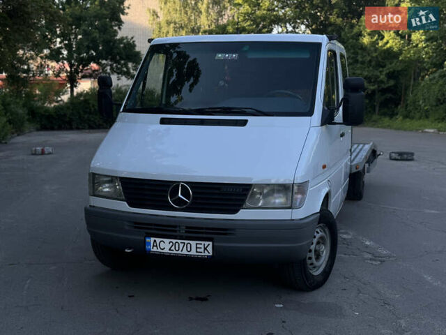 Белый Мерседес Sprinter, объемом двигателя 2.9 л и пробегом 697 тыс. км за 13400 $, фото 3 на Automoto.ua