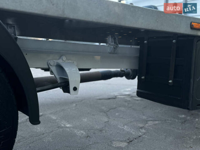 Белый Мерседес Sprinter, объемом двигателя 2.9 л и пробегом 697 тыс. км за 13400 $, фото 42 на Automoto.ua