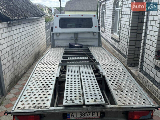 Белый Мерседес Sprinter, объемом двигателя 2.2 л и пробегом 300 тыс. км за 8900 $, фото 3 на Automoto.ua