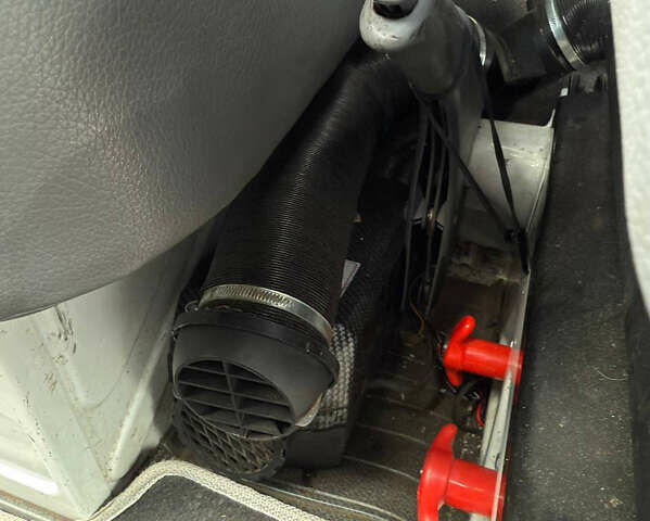 Білий Мерседес Sprinter, об'ємом двигуна 2.69 л та пробігом 496 тис. км за 18500 $, фото 30 на Automoto.ua