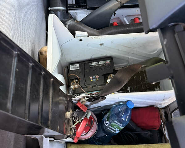 Білий Мерседес Sprinter, об'ємом двигуна 2.69 л та пробігом 496 тис. км за 18500 $, фото 8 на Automoto.ua