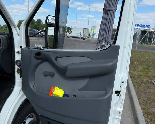 Білий Мерседес Sprinter, об'ємом двигуна 2.69 л та пробігом 496 тис. км за 18500 $, фото 40 на Automoto.ua