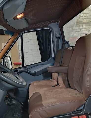 Белый Мерседес Sprinter, объемом двигателя 2.69 л и пробегом 335 тыс. км за 13200 $, фото 9 на Automoto.ua