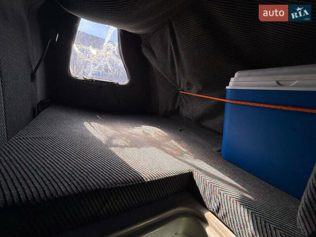 Білий Мерседес Sprinter, об'ємом двигуна 2.69 л та пробігом 496 тис. км за 18500 $, фото 54 на Automoto.ua