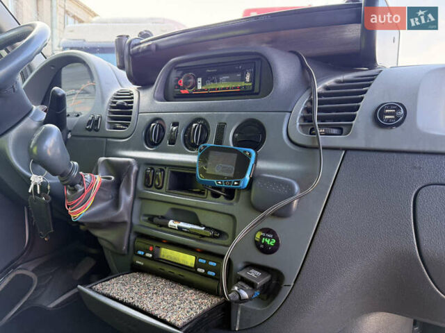 Білий Мерседес Sprinter, об'ємом двигуна 2.69 л та пробігом 496 тис. км за 18500 $, фото 7 на Automoto.ua