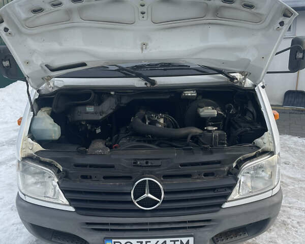 Білий Мерседес Sprinter, об'ємом двигуна 2.15 л та пробігом 280 тис. км за 13200 $, фото 4 на Automoto.ua