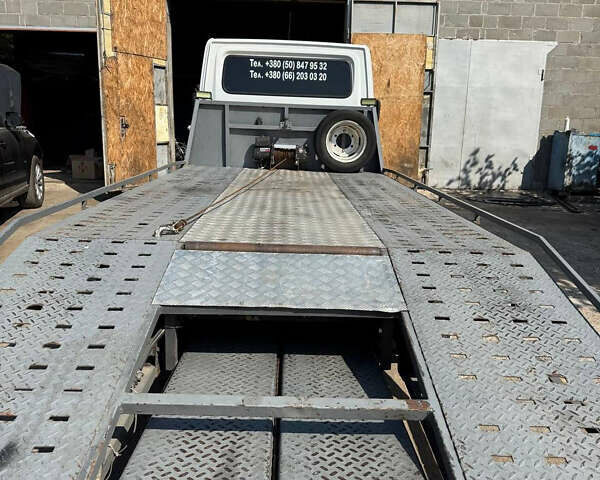 Белый Мерседес Sprinter, объемом двигателя 2.69 л и пробегом 312 тыс. км за 14499 $, фото 1 на Automoto.ua