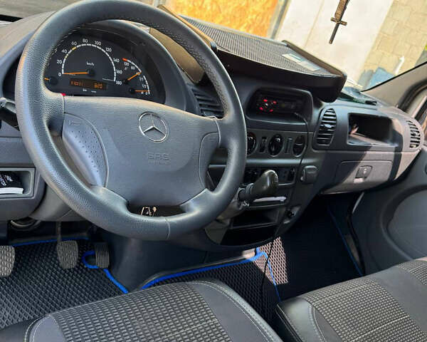 Белый Мерседес Sprinter, объемом двигателя 2.69 л и пробегом 312 тыс. км за 14499 $, фото 4 на Automoto.ua
