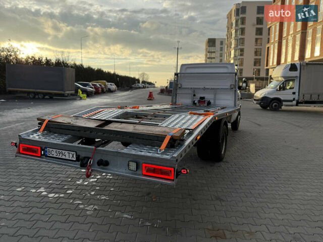 Белый Мерседес Sprinter, объемом двигателя 2.69 л и пробегом 295 тыс. км за 14999 $, фото 12 на Automoto.ua