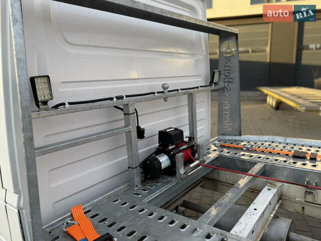 Белый Мерседес Sprinter, объемом двигателя 2.69 л и пробегом 295 тыс. км за 14999 $, фото 25 на Automoto.ua