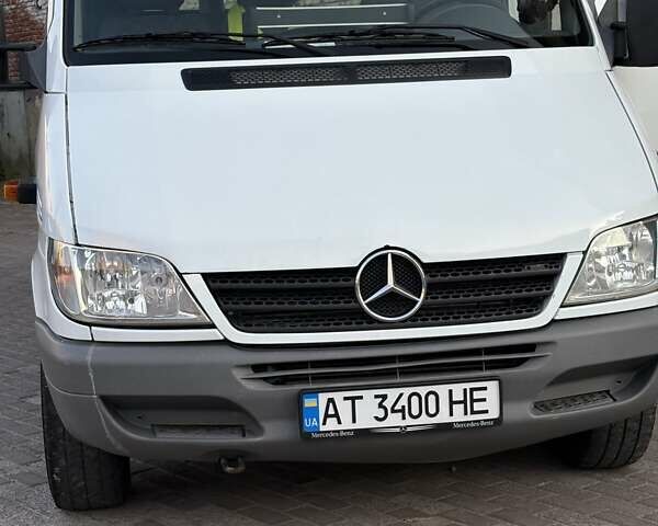 Белый Мерседес Sprinter, объемом двигателя 2.15 л и пробегом 580 тыс. км за 8800 $, фото 1 на Automoto.ua