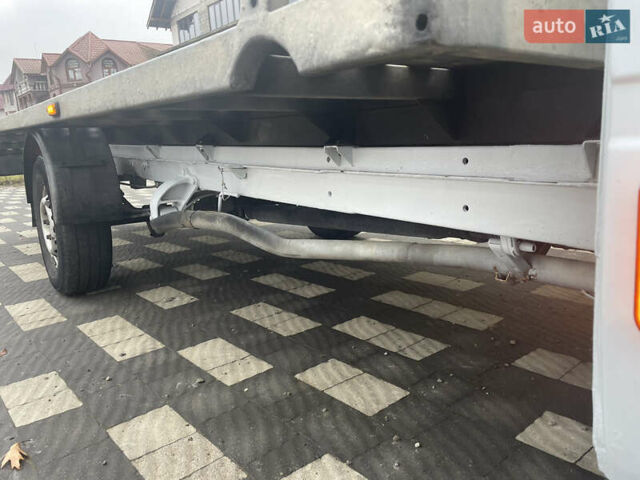 Белый Мерседес Sprinter, объемом двигателя 2.2 л и пробегом 250 тыс. км за 12000 $, фото 10 на Automoto.ua