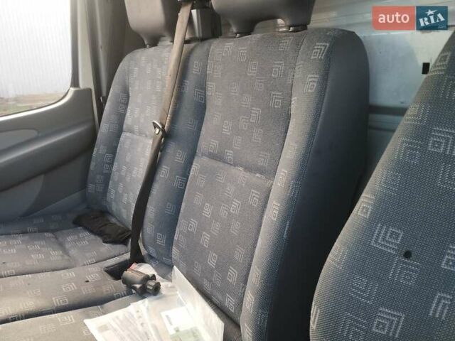 Белый Мерседес Sprinter, объемом двигателя 2.69 л и пробегом 350 тыс. км за 18500 $, фото 15 на Automoto.ua