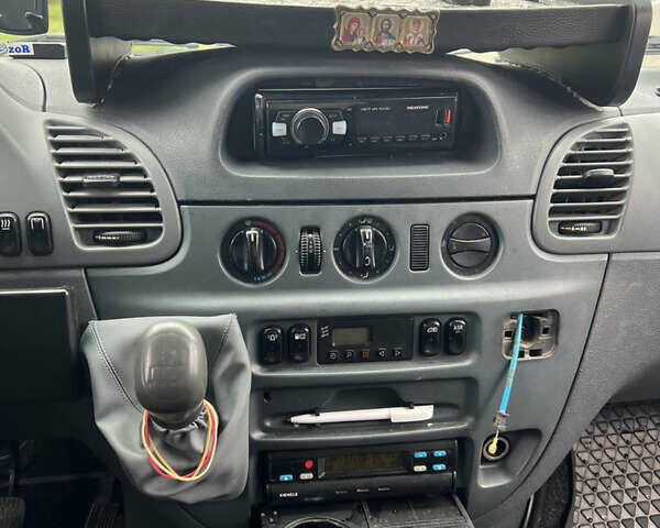 Білий Мерседес Sprinter, об'ємом двигуна 2.7 л та пробігом 607 тис. км за 16200 $, фото 11 на Automoto.ua
