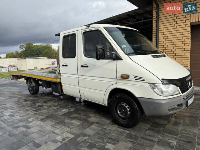 Белый Мерседес Sprinter, объемом двигателя 2.15 л и пробегом 789 тыс. км за 10500 $, фото 4 на Automoto.ua