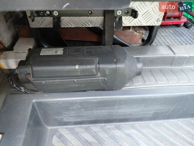 Белый Мерседес Sprinter, объемом двигателя 2.15 л и пробегом 463 тыс. км за 9000 $, фото 12 на Automoto.ua