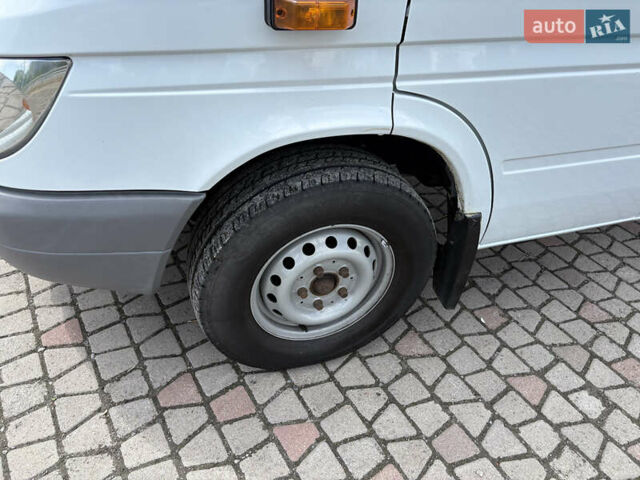 Белый Мерседес Sprinter, объемом двигателя 2.69 л и пробегом 500 тыс. км за 14300 $, фото 6 на Automoto.ua