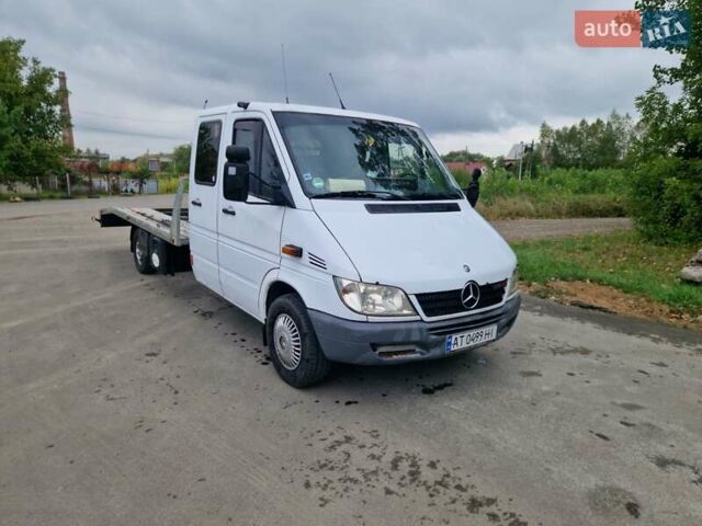 Белый Мерседес Sprinter, объемом двигателя 2.15 л и пробегом 598 тыс. км за 13750 $, фото 4 на Automoto.ua