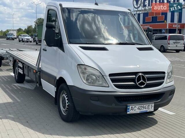 Белый Мерседес Sprinter, объемом двигателя 2.15 л и пробегом 625 тыс. км за 15000 $, фото 3 на Automoto.ua