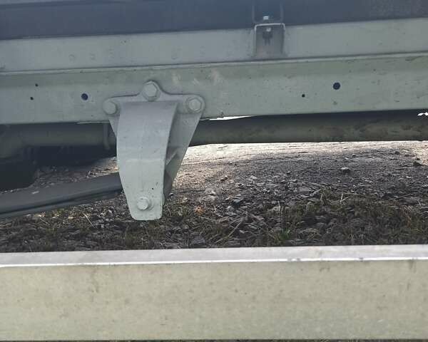 Белый Мерседес Sprinter, объемом двигателя 2.15 л и пробегом 400 тыс. км за 11200 $, фото 5 на Automoto.ua