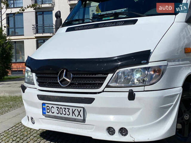 Білий Мерседес Sprinter, об'ємом двигуна 2.69 л та пробігом 724 тис. км за 14300 $, фото 1 на Automoto.ua
