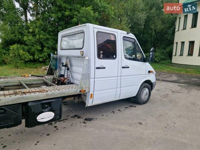 Белый Мерседес Sprinter, объемом двигателя 2.15 л и пробегом 598 тыс. км за 13750 $, фото 1 на Automoto.ua