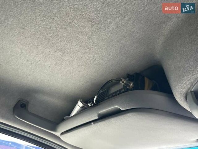 Белый Мерседес Sprinter, объемом двигателя 2.15 л и пробегом 625 тыс. км за 15000 $, фото 30 на Automoto.ua