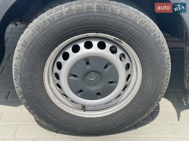 Белый Мерседес Sprinter, объемом двигателя 2.15 л и пробегом 625 тыс. км за 15000 $, фото 4 на Automoto.ua