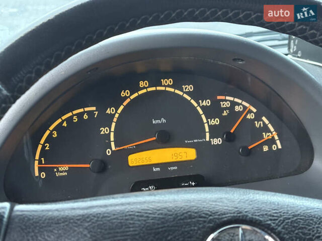Білий Мерседес Sprinter, об'ємом двигуна 2.69 л та пробігом 692 тис. км за 15000 $, фото 54 на Automoto.ua