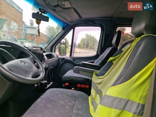 Белый Мерседес Sprinter, объемом двигателя 2.15 л и пробегом 598 тыс. км за 13750 $, фото 11 на Automoto.ua
