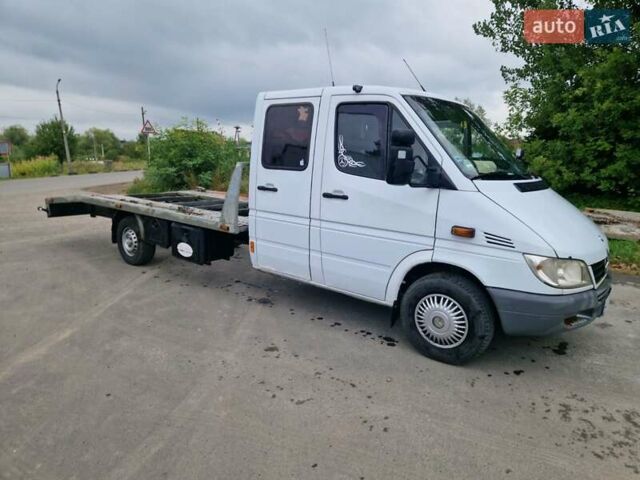 Белый Мерседес Sprinter, объемом двигателя 2.15 л и пробегом 598 тыс. км за 13750 $, фото 3 на Automoto.ua