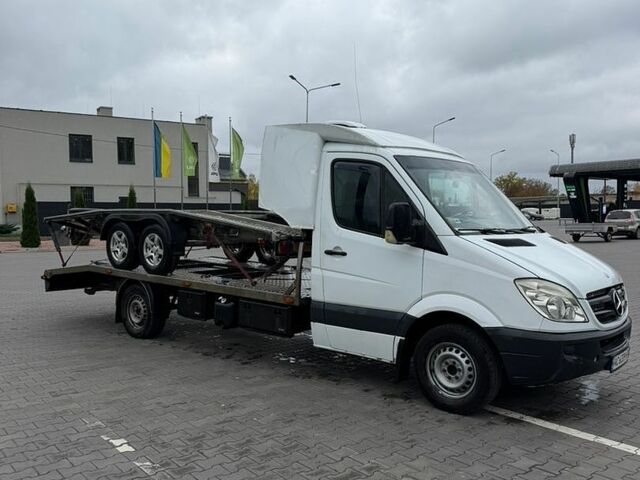 Белый Мерседес Sprinter, объемом двигателя 2.69 л и пробегом 400 тыс. км за 14000 $, фото 4 на Automoto.ua
