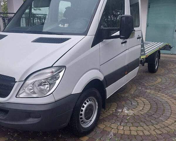 Белый Мерседес Sprinter, объемом двигателя 2.14 л и пробегом 205 тыс. км за 15000 $, фото 2 на Automoto.ua