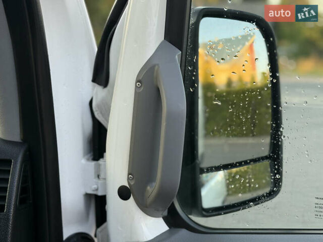 Білий Мерседес Sprinter, об'ємом двигуна 2.99 л та пробігом 328 тис. км за 21999 $, фото 3 на Automoto.ua