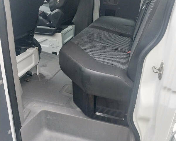 Белый Мерседес Sprinter, объемом двигателя 2.14 л и пробегом 205 тыс. км за 15000 $, фото 18 на Automoto.ua