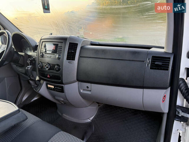 Білий Мерседес Sprinter, об'ємом двигуна 2.99 л та пробігом 328 тис. км за 21999 $, фото 18 на Automoto.ua
