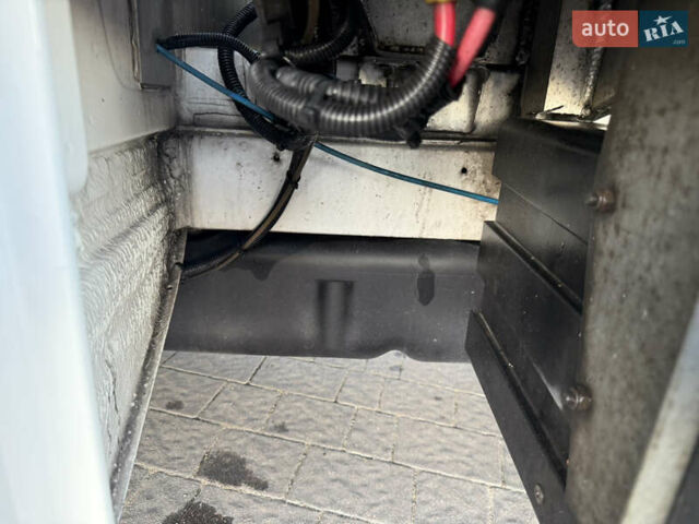 Білий Мерседес Sprinter, об'ємом двигуна 2.99 л та пробігом 328 тис. км за 21999 $, фото 24 на Automoto.ua