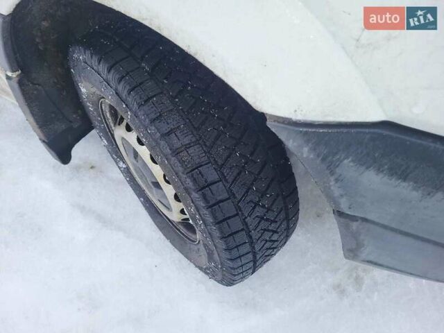 Белый Мерседес Sprinter, объемом двигателя 2.14 л и пробегом 230 тыс. км за 19800 $, фото 5 на Automoto.ua