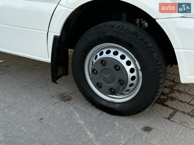 Білий Мерседес Sprinter, об'ємом двигуна 2.99 л та пробігом 328 тис. км за 21999 $, фото 31 на Automoto.ua