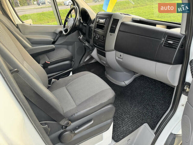 Білий Мерседес Sprinter, об'ємом двигуна 2.2 л та пробігом 298 тис. км за 15999 $, фото 8 на Automoto.ua