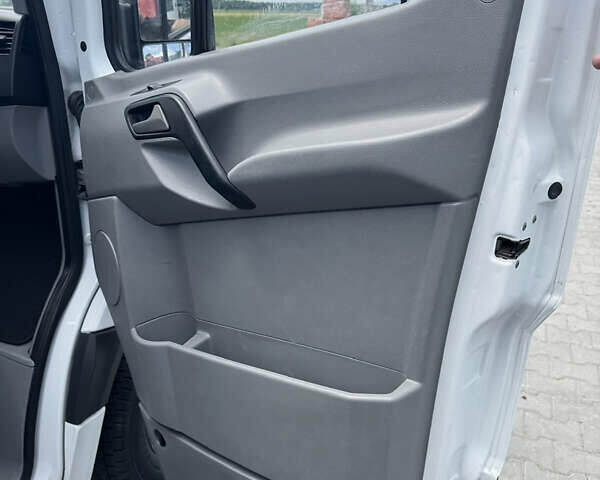 Белый Мерседес Sprinter, объемом двигателя 2.14 л и пробегом 301 тыс. км за 15500 $, фото 34 на Automoto.ua
