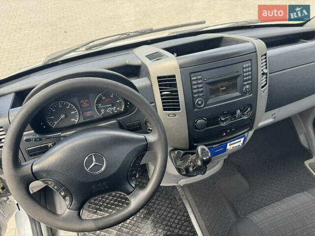 Белый Мерседес Sprinter, объемом двигателя 2.14 л и пробегом 301 тыс. км за 15500 $, фото 14 на Automoto.ua