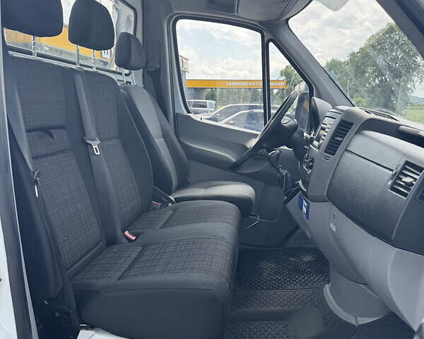 Белый Мерседес Sprinter, объемом двигателя 2.14 л и пробегом 301 тыс. км за 15500 $, фото 32 на Automoto.ua