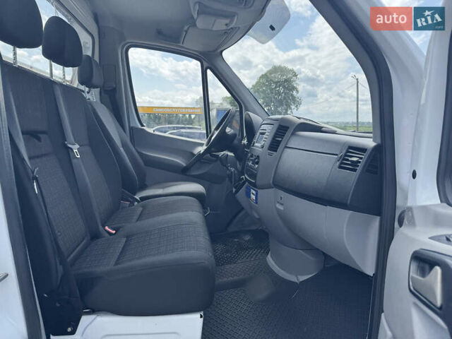 Белый Мерседес Sprinter, объемом двигателя 2.14 л и пробегом 301 тыс. км за 15500 $, фото 27 на Automoto.ua