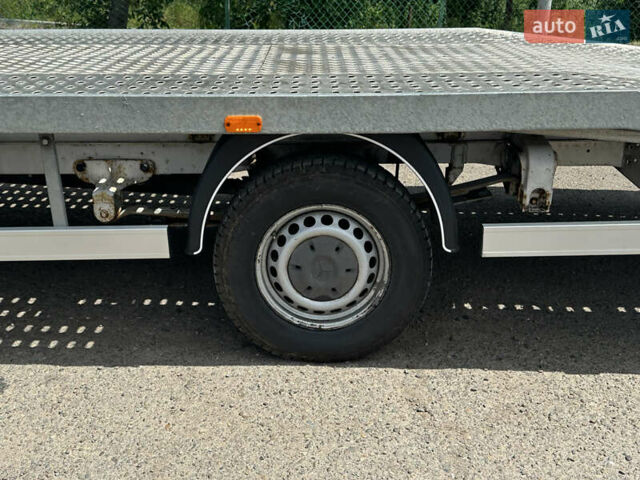 Белый Мерседес Sprinter, объемом двигателя 2.99 л и пробегом 322 тыс. км за 23777 $, фото 6 на Automoto.ua