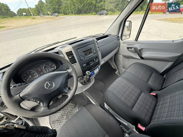 Белый Мерседес Sprinter, объемом двигателя 2.14 л и пробегом 301 тыс. км за 15900 $, фото 17 на Automoto.ua