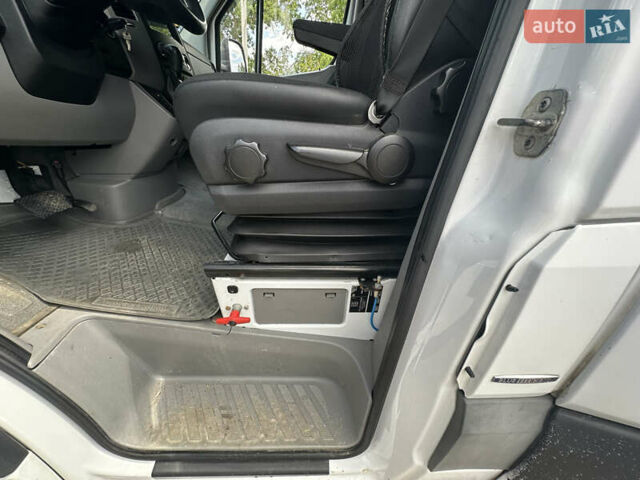 Белый Мерседес Sprinter, объемом двигателя 2.99 л и пробегом 322 тыс. км за 23777 $, фото 19 на Automoto.ua