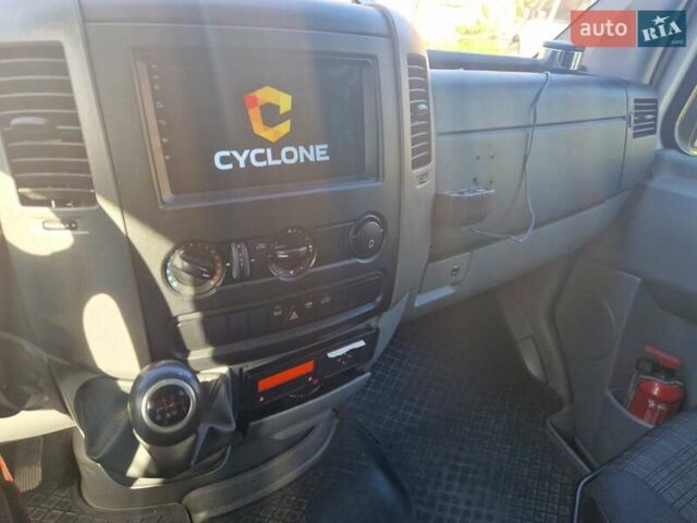 Белый Мерседес Sprinter, объемом двигателя 2.99 л и пробегом 605 тыс. км за 23699 $, фото 59 на Automoto.ua